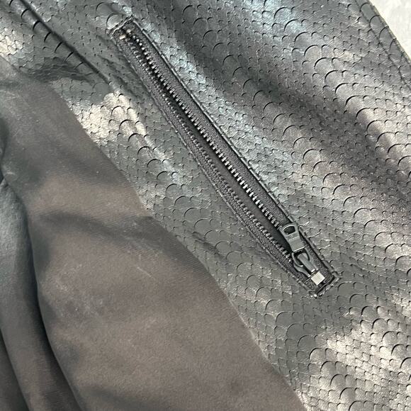 Alice + Olivia Lamb Leather Python Moto Jacket Black Asymmetrical Zip Pockets M - Picture 13 of 16